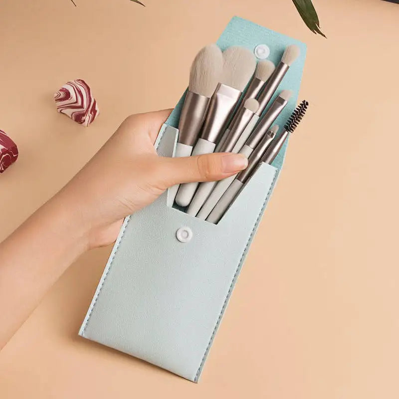 8-Piece Portable Cute Synthetic Hair Facial Makeup Brushes